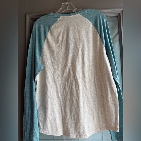 Old Navy Soft-Washed Color-Blocked Henley Shirt Size M Long Sleeve NWT neutral - Picture 4 of 14